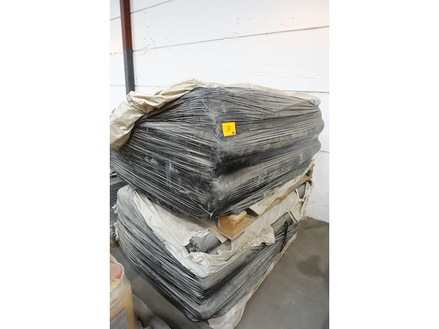 2x pallet transparante folie - afbeelding 1 van  3