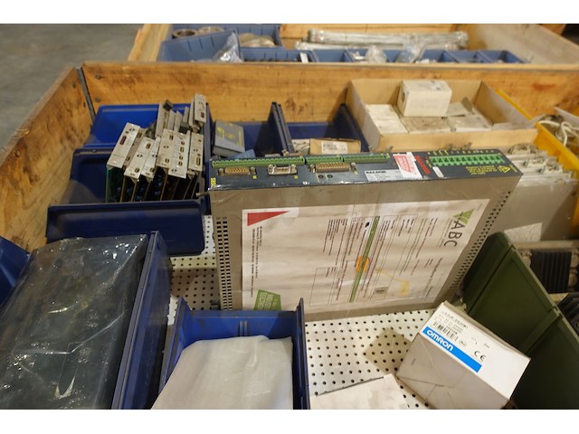 2x pallet wisselstukken voor weefmachines - afbeelding 19 van  37