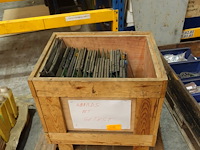 2x pallet wisselstukken voor weefmachines - afbeelding 22 van  37