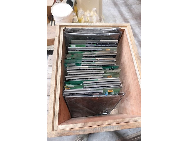 2x pallet wisselstukken voor weefmachines - afbeelding 24 van  37