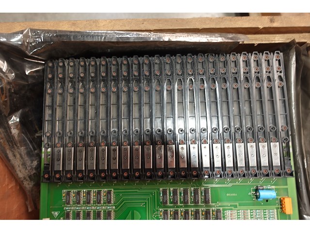 2x pallet wisselstukken voor weefmachines - afbeelding 29 van  37