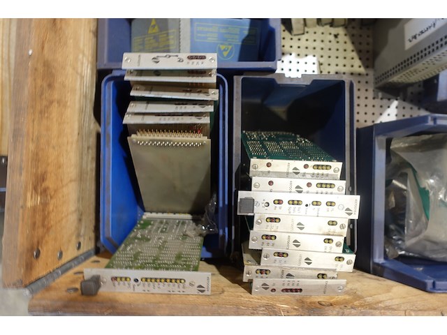 2x pallet wisselstukken voor weefmachines - afbeelding 23 van  37