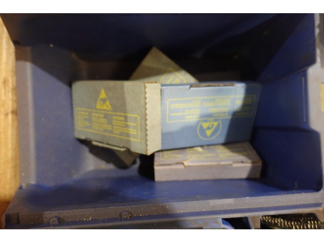 2x pallet wisselstukken voor weefmachines - afbeelding 36 van  37