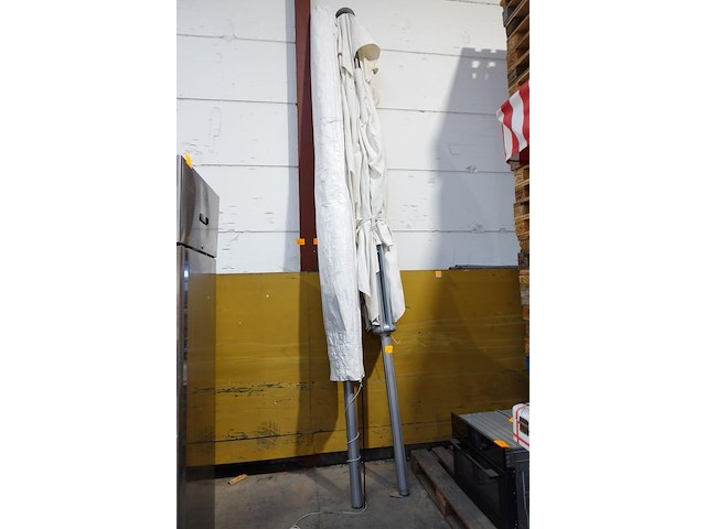 2x parasol - afbeelding 1 van  3