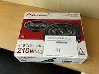 2x pioneer speaker