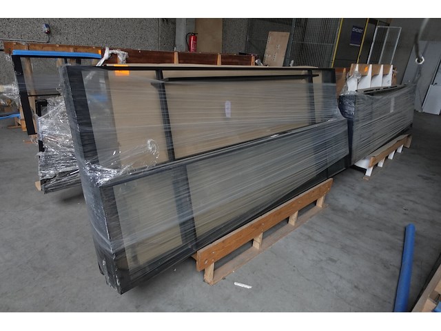 2x pivoterende stalen deur met glas - afbeelding 2 van  4