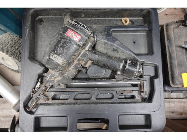 2x pneumatische schieter senco - afbeelding 1 van  2