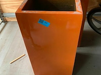 2x polyester bloembakken - afbeelding 1 van  2