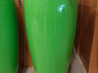 2x polyester bloempot dalat met autolak - afbeelding 1 van  5