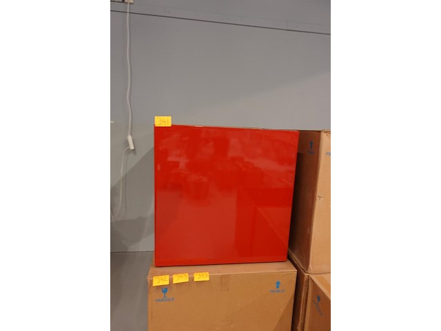 2x polyester bloempot dalat met autolak - afbeelding 1 van  5