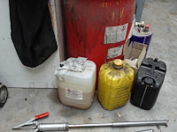 2x pomp & producten - afbeelding 1 van  3
