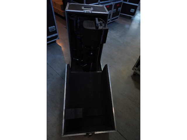 2x projector profile 710 sx2 - afbeelding 2 van  3