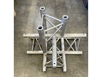 2x protruss t31 t-joint vertical with down foot right - afbeelding 1 van  2