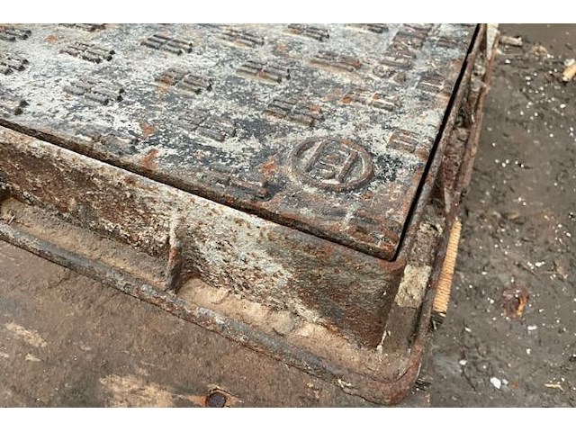 2x putdeksel - afbeelding 2 van  4