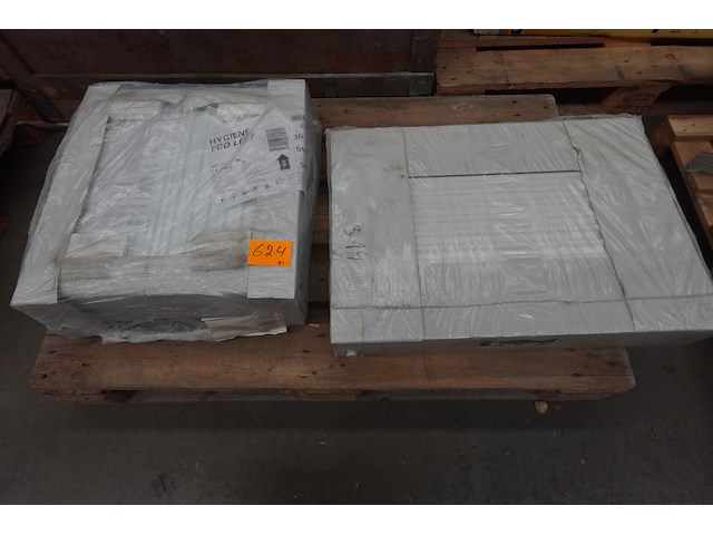 2x radiator superia - afbeelding 1 van  4