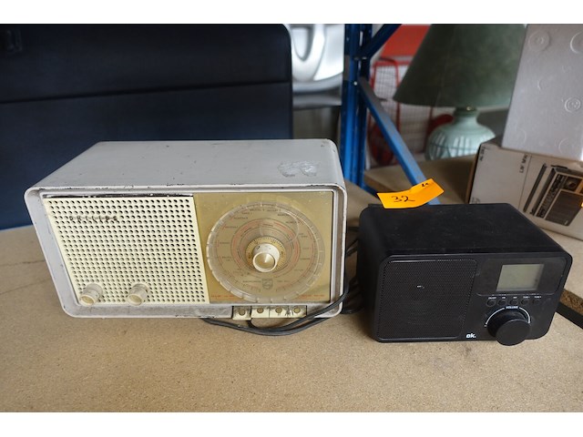 2x radio - afbeelding 1 van  3