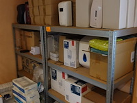 2x rek met inhoud "tork" toebehoren - afbeelding 1 van  11