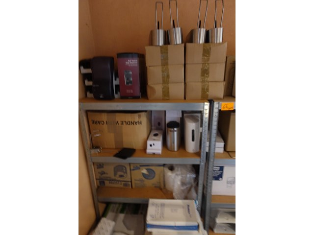 2x rek met inhoud "tork" toebehoren - afbeelding 5 van  11