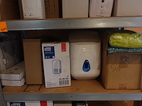 2x rek met inhoud "tork" toebehoren - afbeelding 11 van  11