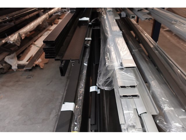 2x rek met inhoud - afbeelding 4 van  6