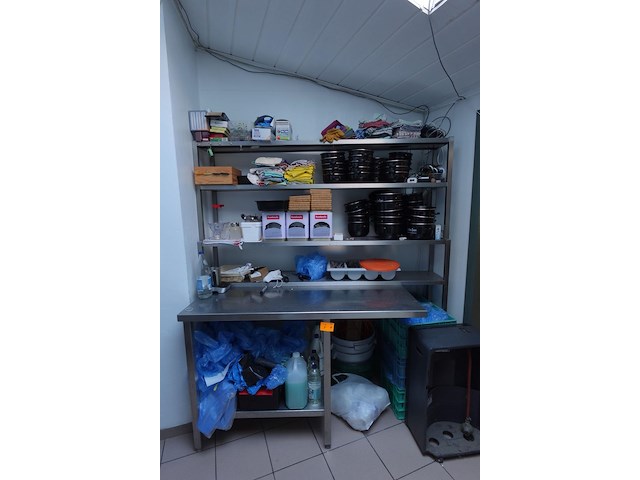 2x rek & rvs tafel - afbeelding 1 van  4