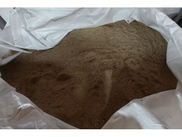 2x rest bigbag zand - afbeelding 1 van  3