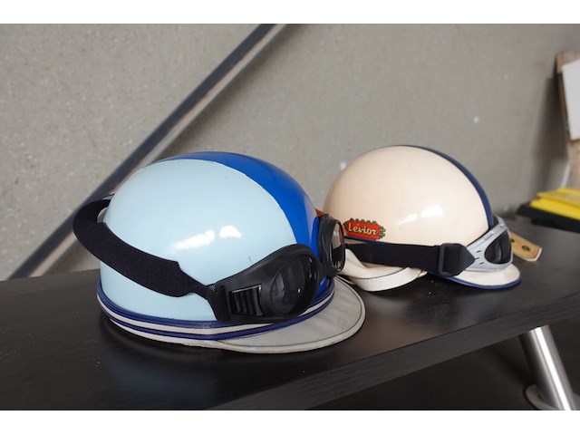 2x retrohelm met bril - afbeelding 2 van  3