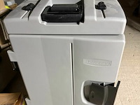 2x rubbermaid caterbox voorlader thermobox - afbeelding 1 van  4