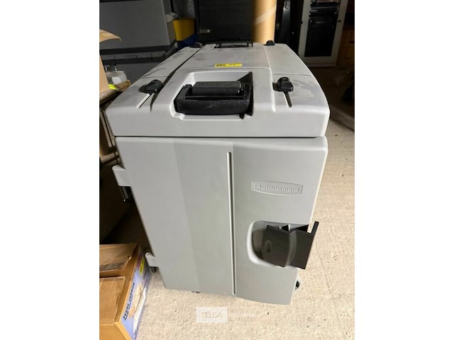 2x rubbermaid caterbox voorlader thermobox - afbeelding 1 van  4