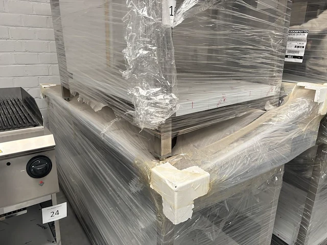 2x rvs uitvoertafel ingang rechts - afbeelding 2 van  5