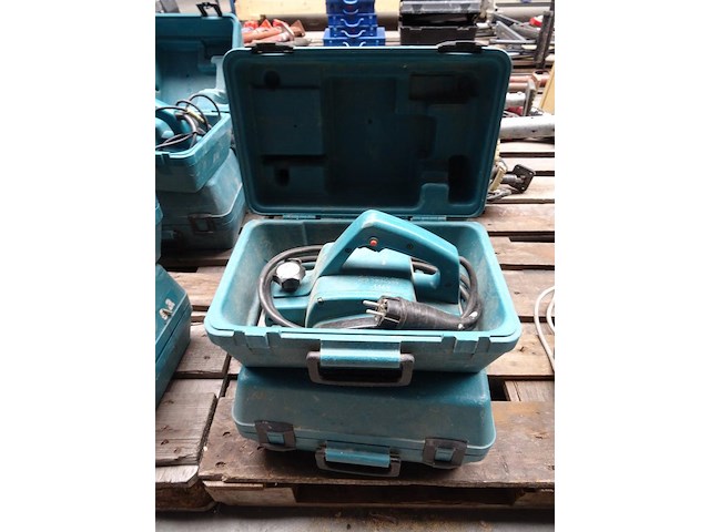 2x schaafmachine makita - afbeelding 1 van  3
