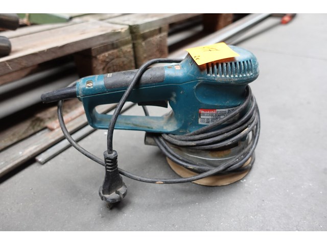 2x schuurmachine makita - afbeelding 4 van  6