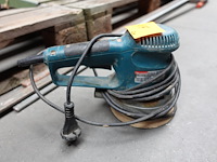 2x schuurmachine makita - afbeelding 4 van  6