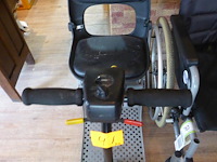 2x scootmobiel en rolstoel - afbeelding 3 van  4