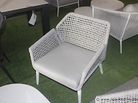 2x sedona sofa 1-zit aluminium wit mat + rope ow light grey mélangé | sedona sofa 2-zit aluminium wit mat + rope ow light grey mélangé uitvoering stof : stofgroep a, sunbrella natté, nat 10022 140 grey chiné | sedona kusse voor 2-zit: - afbeelding 2 van  4