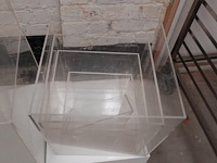 2x sokkelvitrine - afbeelding 3 van  5