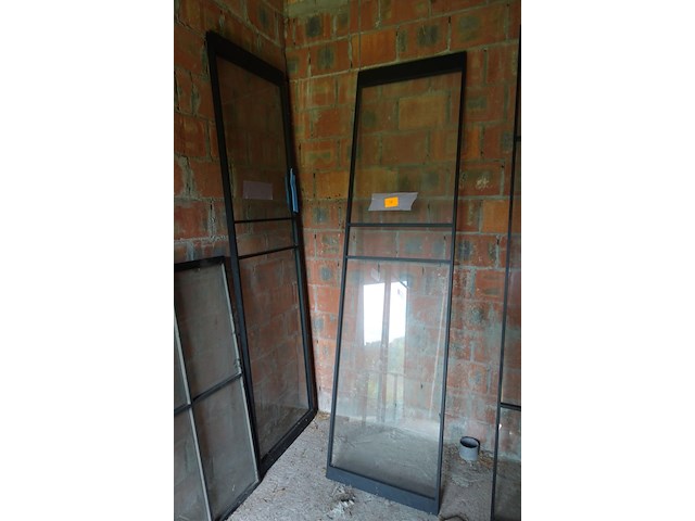 2x stalen raam met glaq - afbeelding 2 van  2
