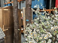2x stammen + 1 bak kunstbloemen - afbeelding 1 van  5