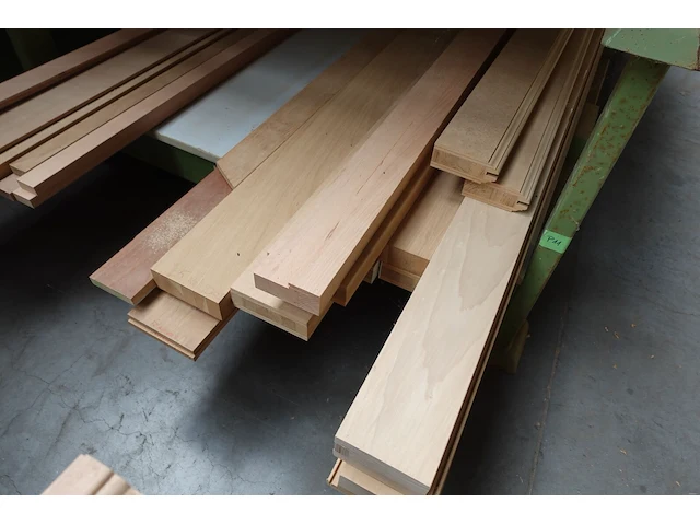2x stapelbare metalen houder + inhoud - afbeelding 5 van  7