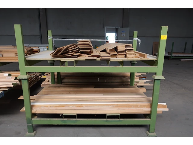 2x stapelbare metalen houder + inhoud - afbeelding 1 van  5