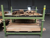 2x stapelbare metalen houder + inhoud