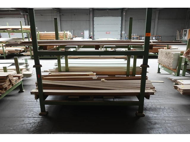 2x stapelbare metalen houder + inhoud - afbeelding 1 van  4