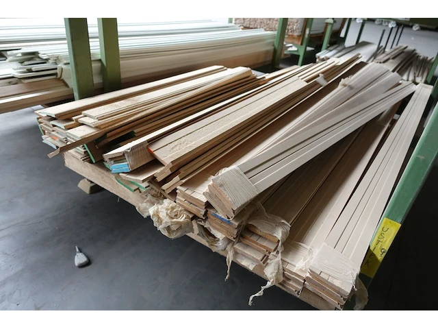 2x stapelbare metalen houder + inhoud - afbeelding 3 van  4