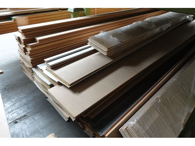 2x stapelbare metalen houder + inhoud - afbeelding 3 van  5