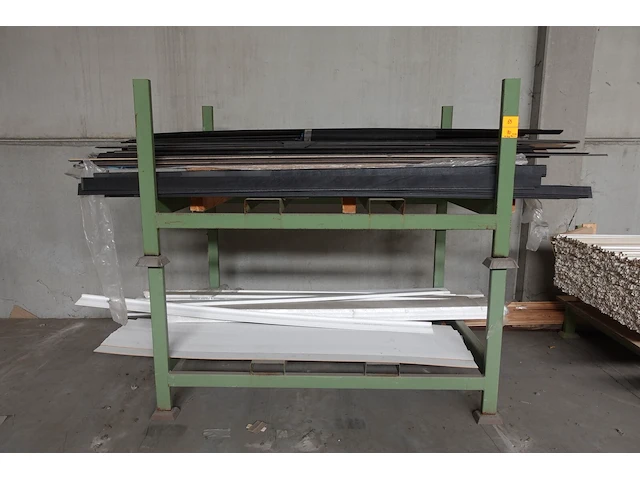 2x stapelbare metalen houder + inhoud - afbeelding 1 van  8