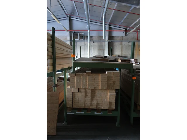 2x stapelbare metalen houder + inhoud - afbeelding 1 van  5