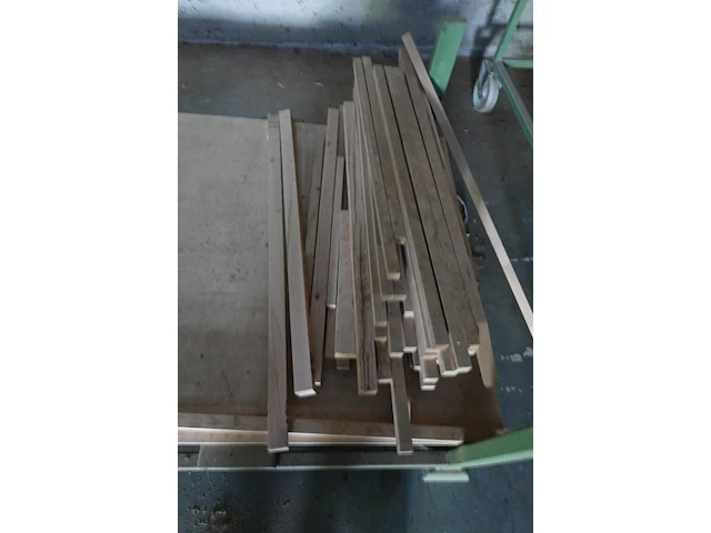 2x stapelbare metalen houder + inhoud - afbeelding 6 van  7