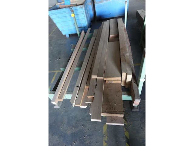2x stapelbare metalen houder + inhoud - afbeelding 7 van  8