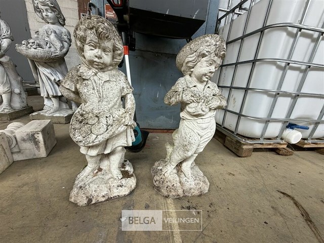2x stenen tuinbeelden h ± 75 cm - afbeelding 1 van  1