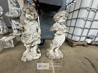 2x stenen tuinbeelden h ± 75 cm - afbeelding 1 van  1